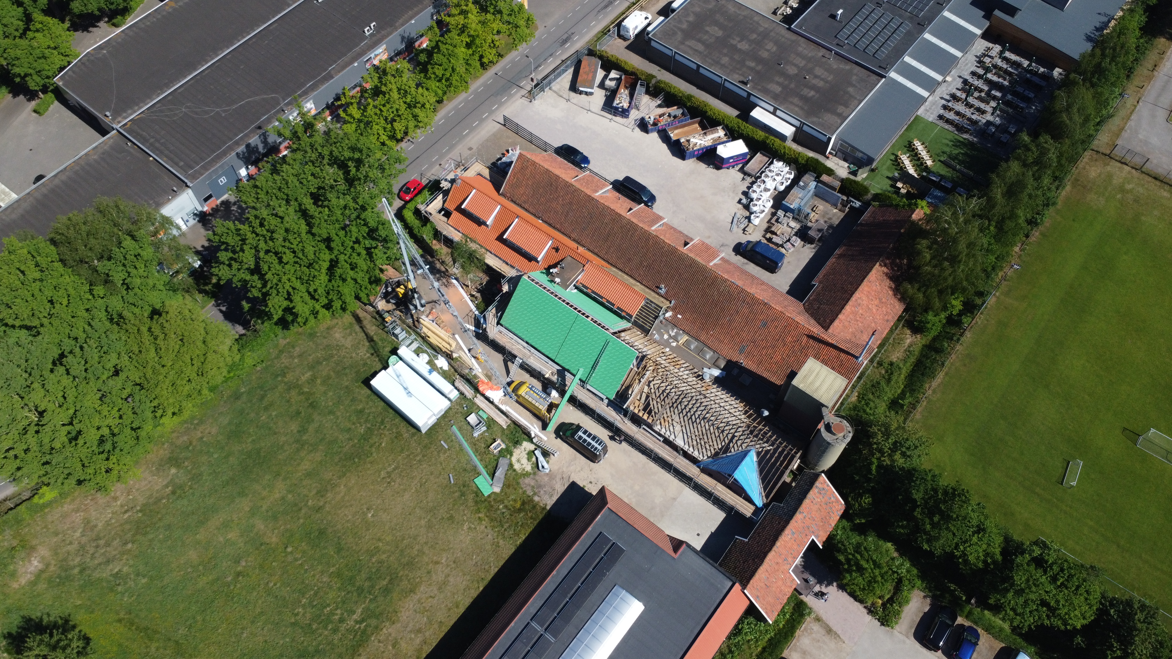 Restauratie en verduurzaming hellend dak en dakkapellen Weerselo fase 1 foto